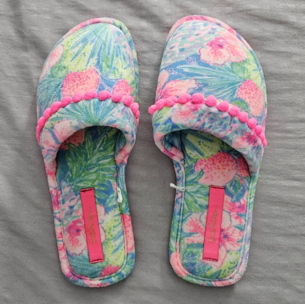 Lilly Pullitzer velour slippers, size 5/6